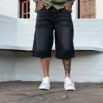 Bermuda Baggy Negra Lisa