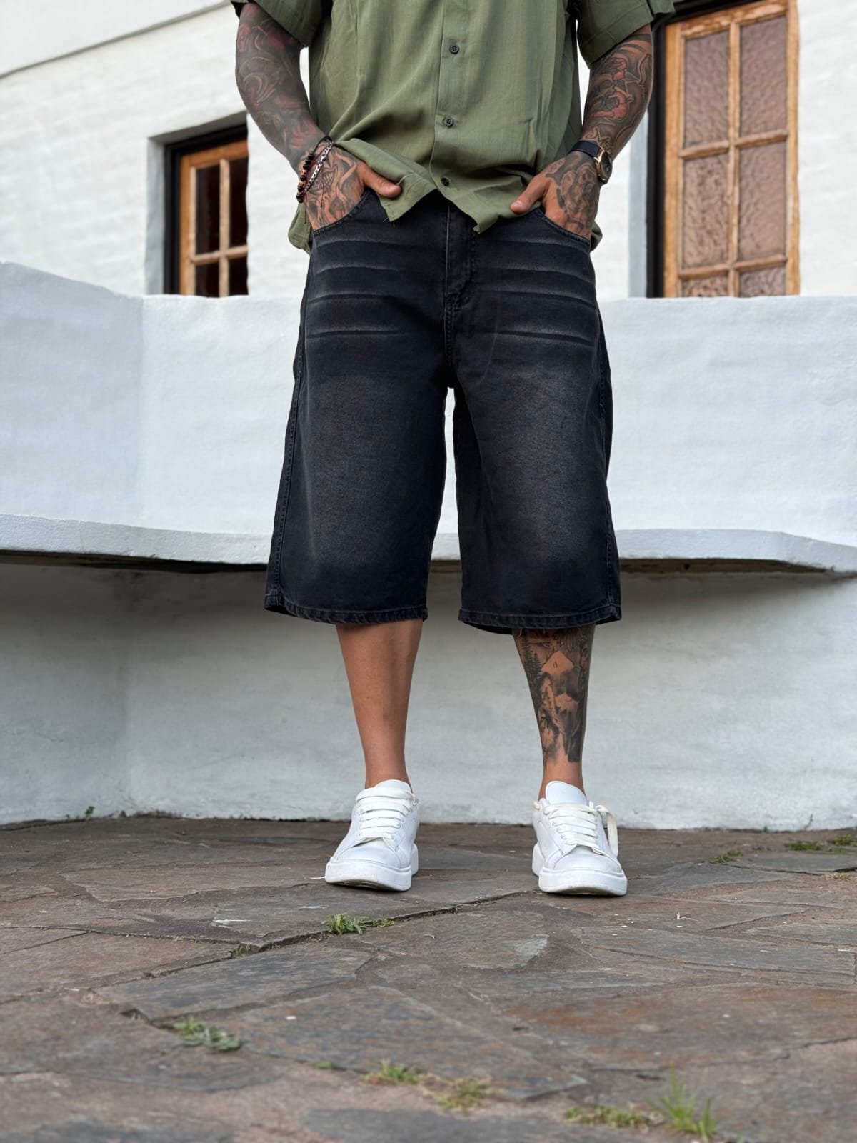 01d93cd9-a483-4871-8b3f-5a1fce0821bf Bermuda Baggy Negra Lisa - Imagen 1